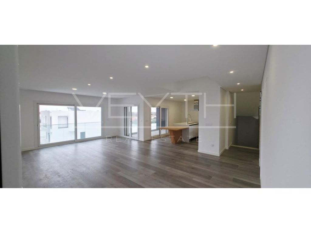Luxury House for sale in Seixal, 775 000 €, Photo 1