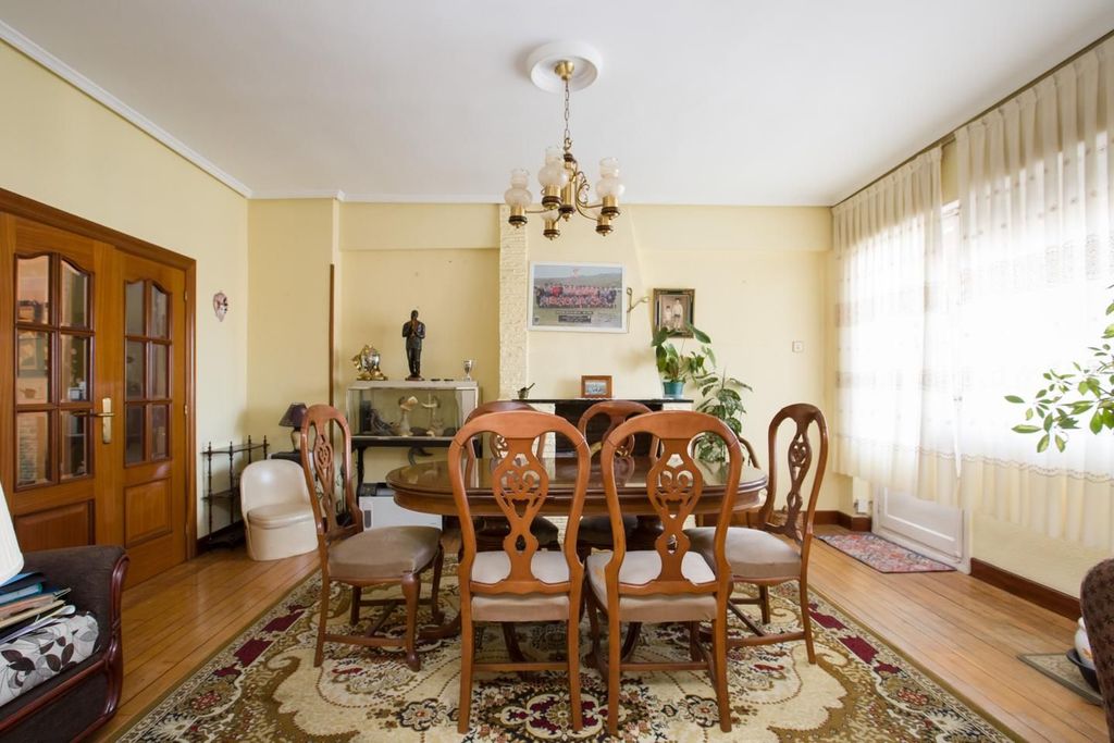 Appartement de luxe à vendre à Barakaldo, 450 000 €, Photo 2