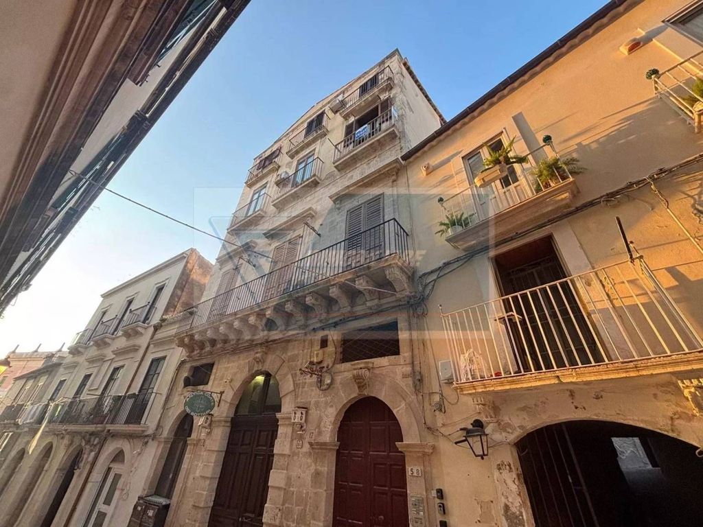 Luxury Apartment for sale in Siracusa, 565 000 €, Photo 1