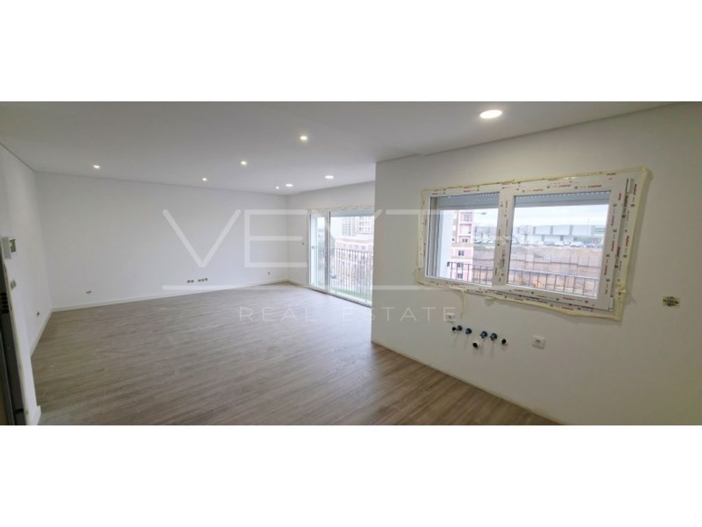 Luxury Apartment for sale in Seixal, 435 000 €, Photo 1