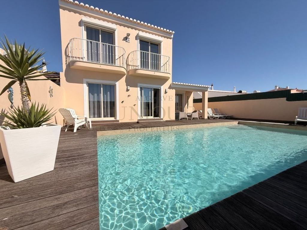 Maison de luxe à vendre à Lagos, 750 000 €, Photo 1