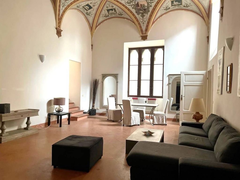 Luxury Apartment for sale in Siena, 750 000 €, Photo 2