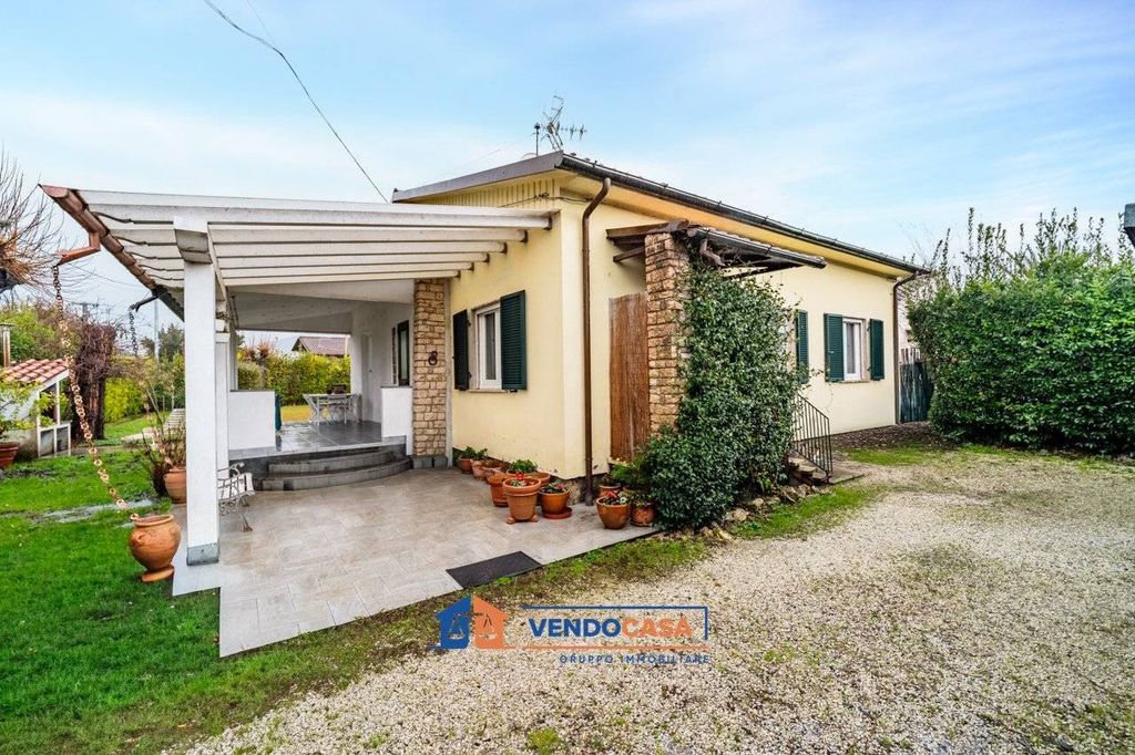 Luxury House for sale in Massa, 499 000 €, Photo 1