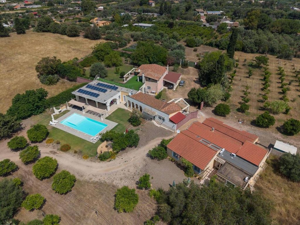 Maison de luxe à vendre à Quartucciu, 1 550 000 €, Photo 1