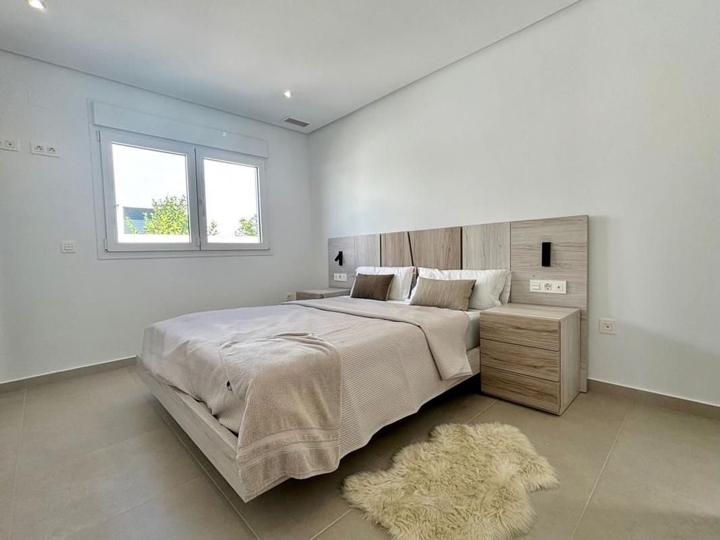 Luxury House for sale in Benijofar, 589 000 €, Photo 2
