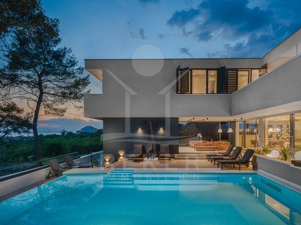 Luxury House for sale in Zadar, 2 800 000 €, Photo 1