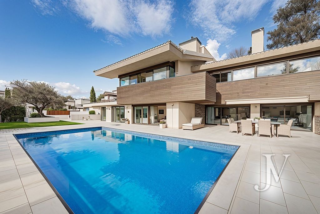 Maison de luxe à vendre à Madrid, 3 800 000 €, Photo 1