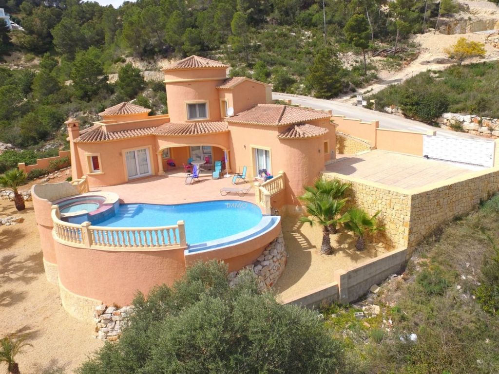 Luxury House for sale in Javea, 785 000 €, Photo 1