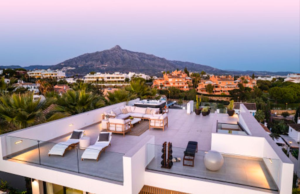 Luxury House for sale in Marbella, 2 475 000 €, Photo 3