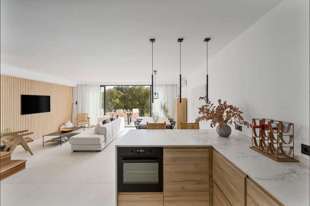 Luxury House for sale in Marbella, 850 000 €, Photo 5
