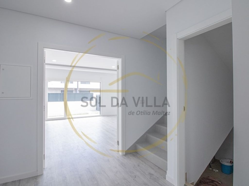 Luxury House for sale in Seixal, 585 000 €, Photo 3