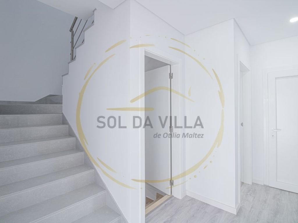 Luxury House for sale in Seixal, 585 000 €, Photo 7
