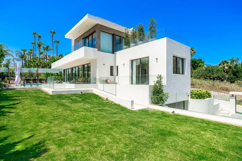 Luxury House for sale in Marbella, 3 950 000 €, Photo 2