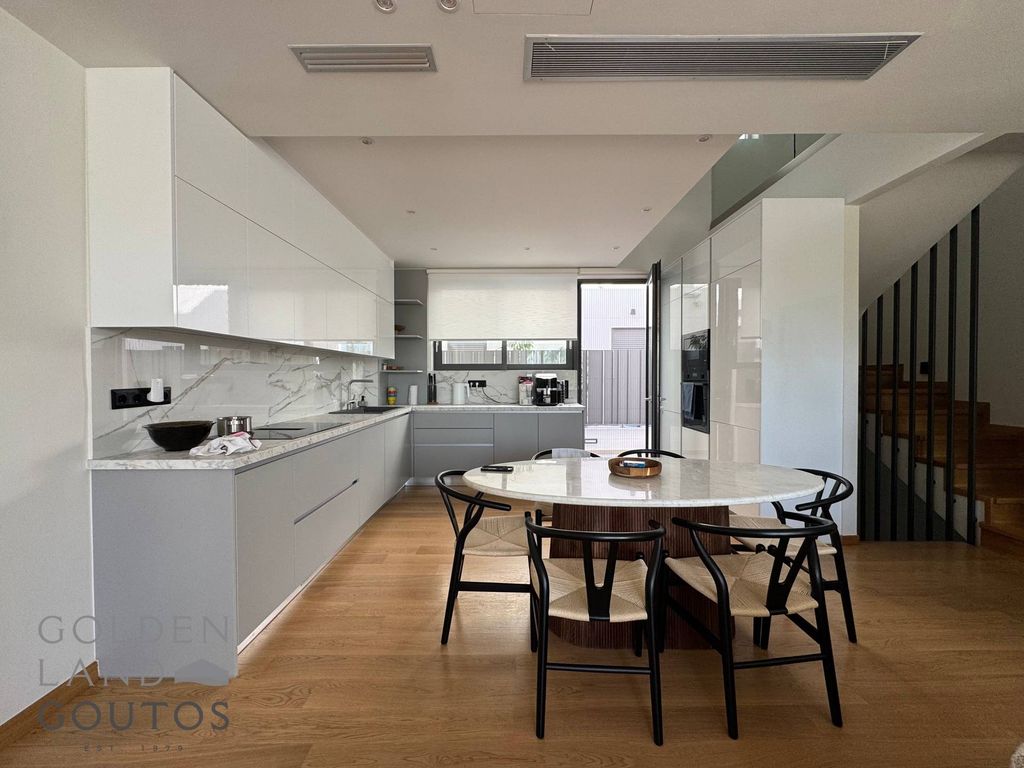 Luxury House for sale in Várkiza, 1 050 000 €, Photo 3