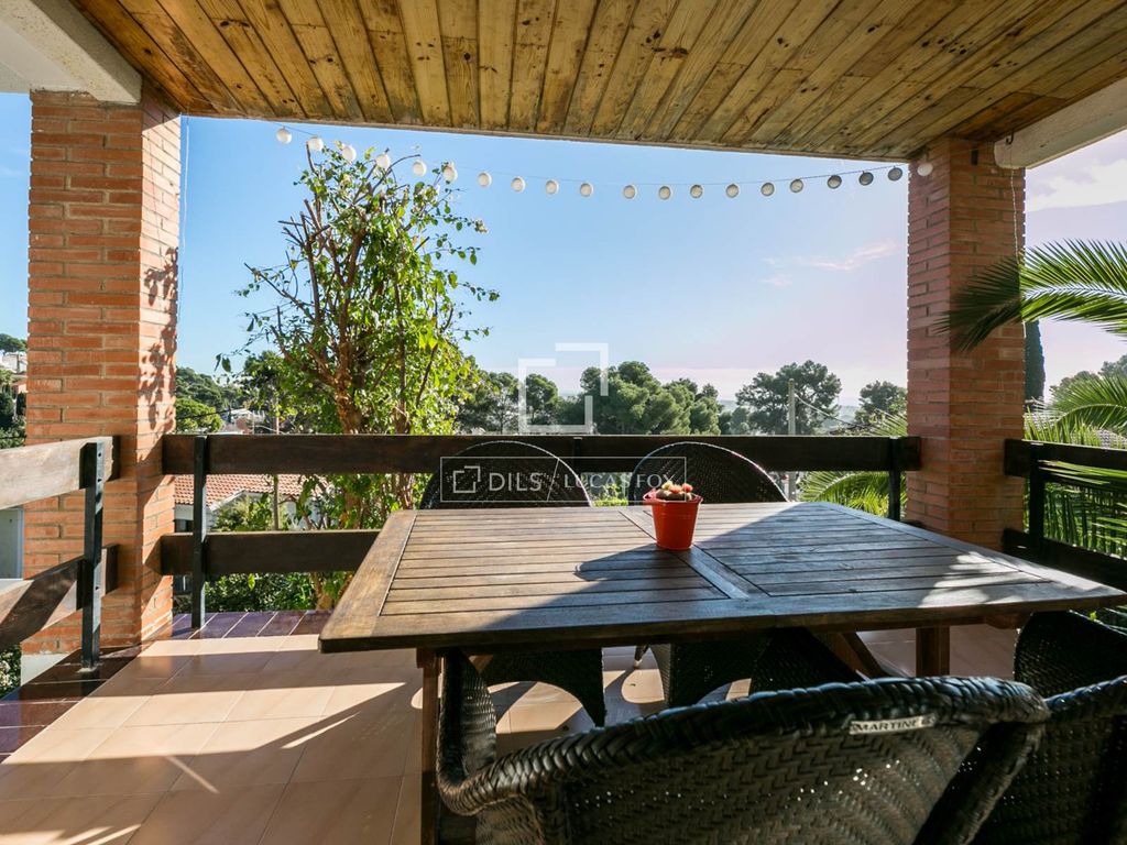 Maison de luxe à vendre à Castelldefels, 1 290 000 €, Photo 3