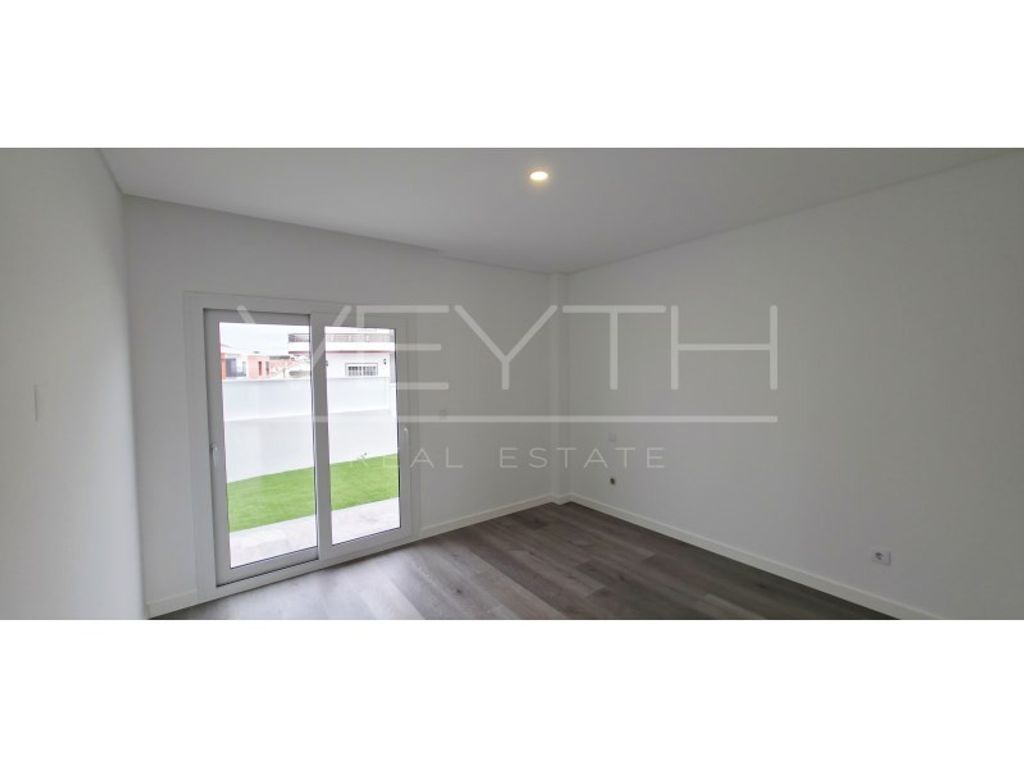Luxury Apartment for sale in Seixal, 535 000 €, Photo 1