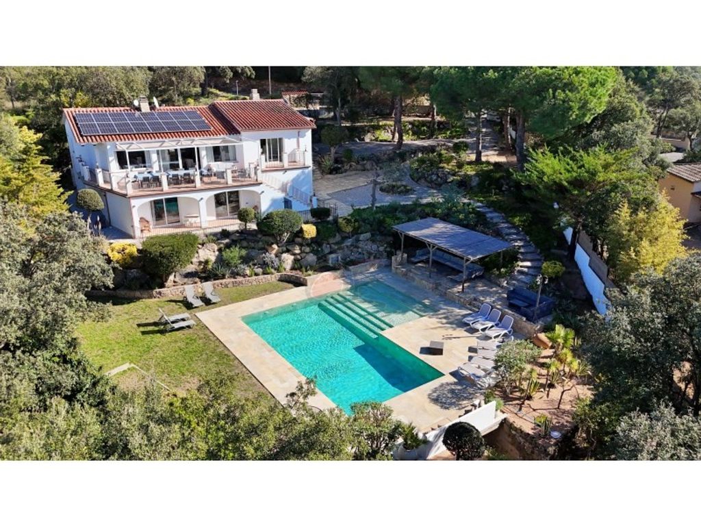 Maison de luxe à vendre à Santa Cristina d'Aro, 1 375 000 €, Photo 1