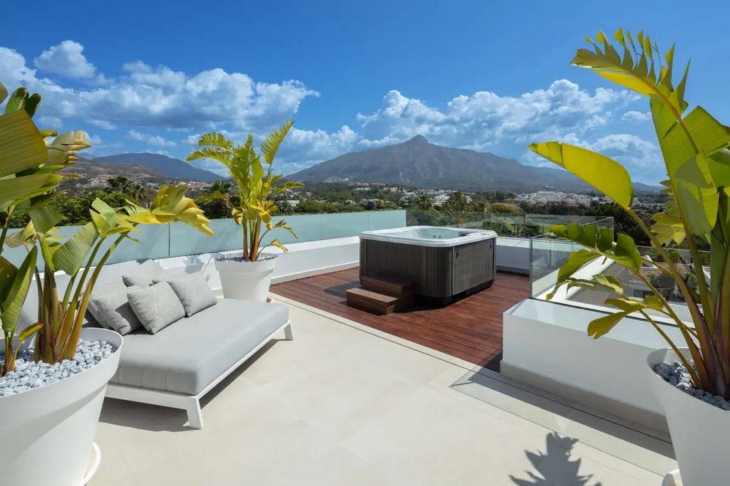 Luxury House for sale in Marbella, 4 950 000 €, Photo 2