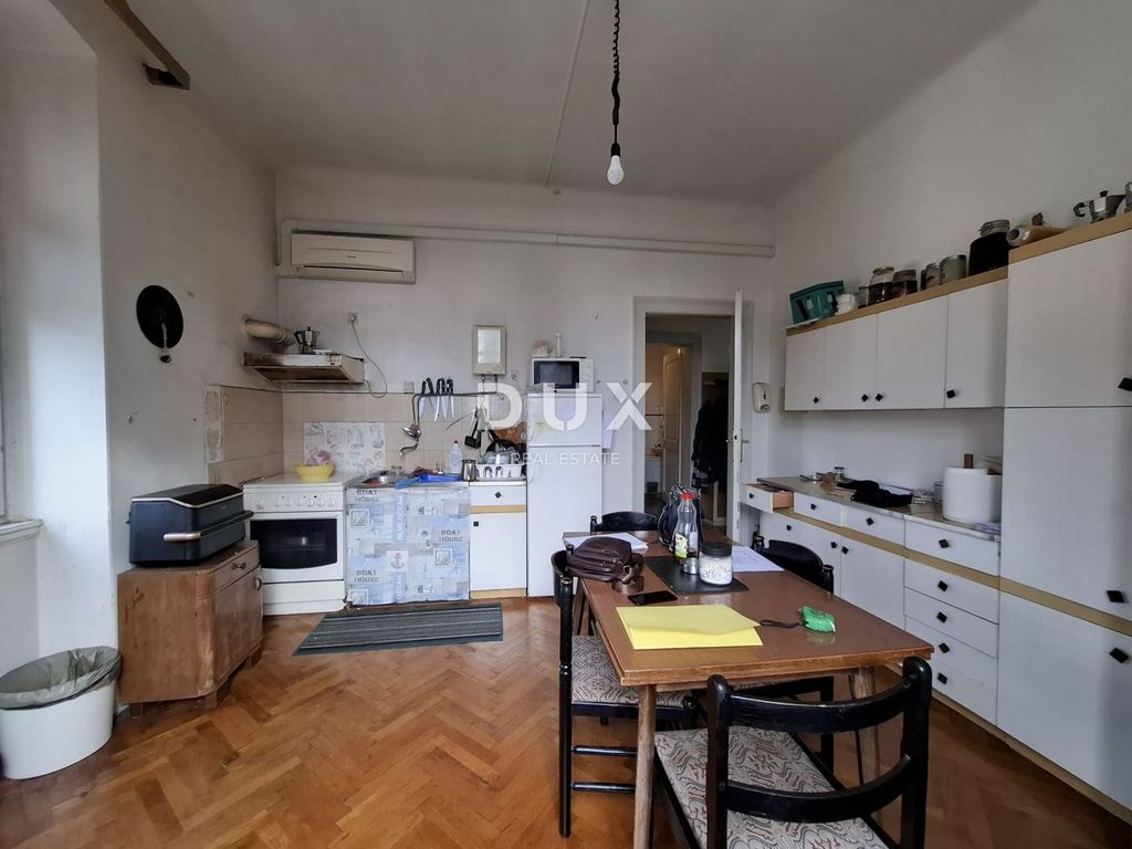 Luxury Apartment for sale in Rovinj, 437 000 €, Photo 5