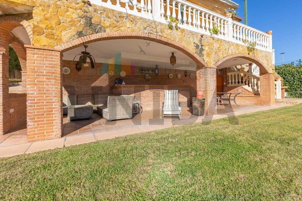 Luxury House for sale in Badajoz, 600 000 €, Photo 2