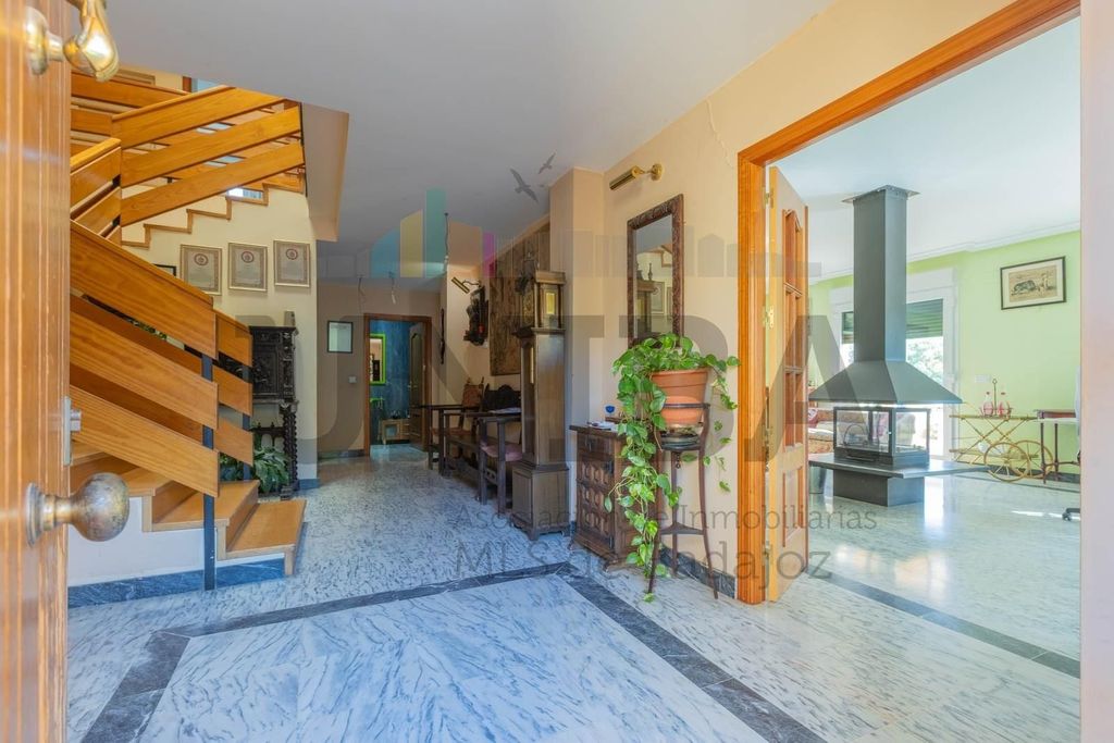 Luxury House for sale in Badajoz, 600 000 €, Photo 4