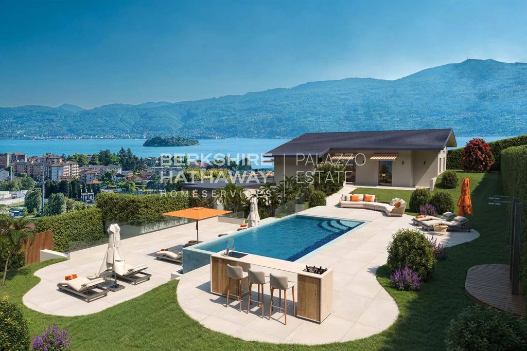 Luxury House for sale in Verbania, 1 590 000 €, Photo 1