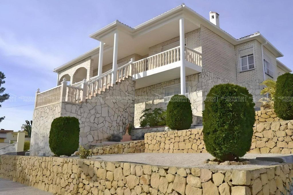 Maison de luxe à vendre à La Nucia, 540 000 €, Photo 1