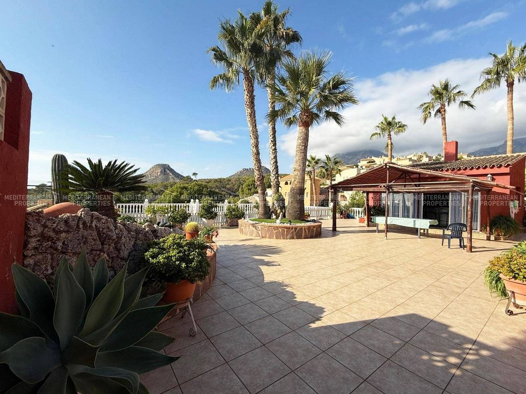 Maison de luxe à vendre à La Nucia, 750 000 €, Photo 1