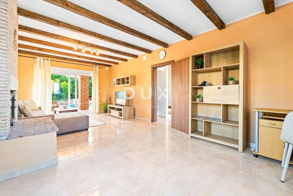 Maison de luxe à vendre à Funtana, 571 000 €, Photo 4
