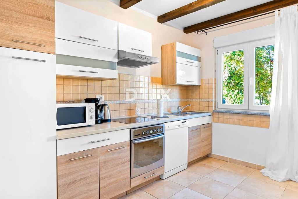 Maison de luxe à vendre à Funtana, 571 000 €, Photo 7