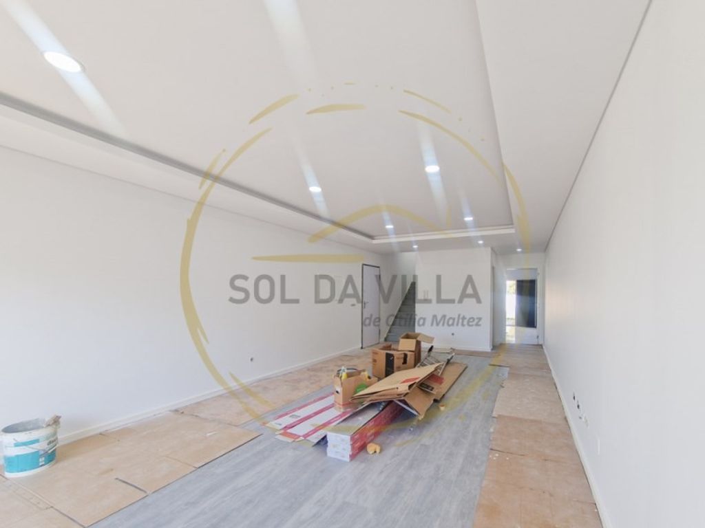 Maison de luxe à vendre à Seixal, 495 000 €, Photo 1