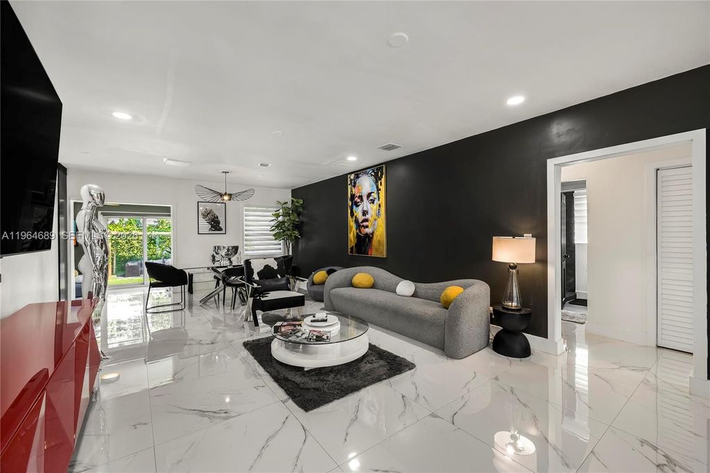 Luxury House for sale in Miami, 841 710 €, Photo 7