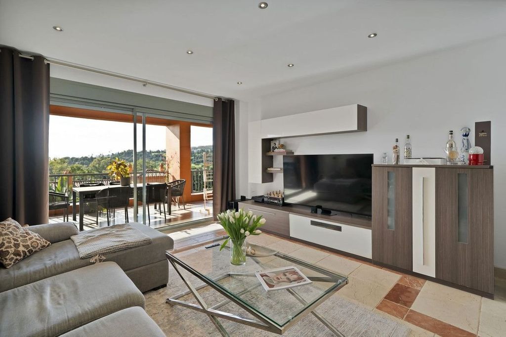 Appartement de luxe à vendre à Estepona, 480 000 €, Photo 1