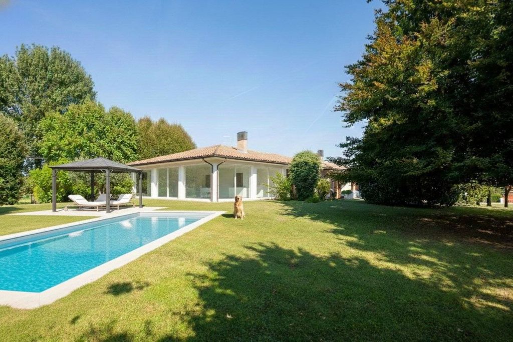Luxury House for sale in Roncade, 460 000 €, Photo 1
