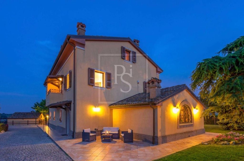 Luxury House for sale in Senigallia, 1 500 000 €, Photo 2