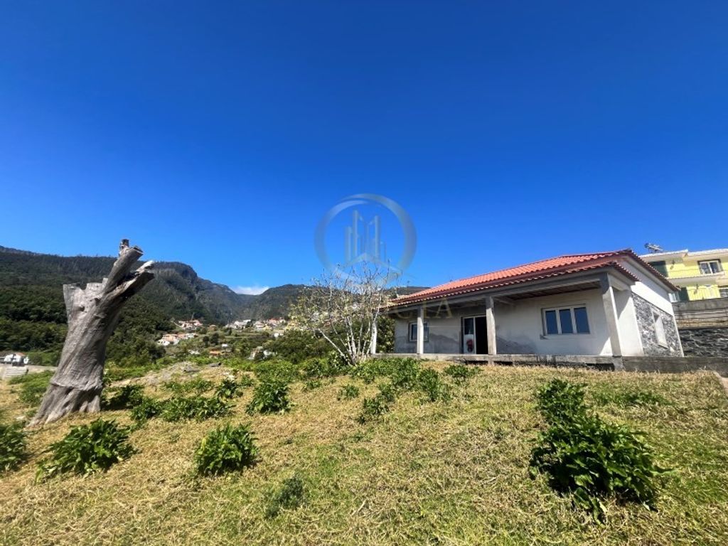 Luxury House for sale in Funchal, 445 000 €, Photo 2