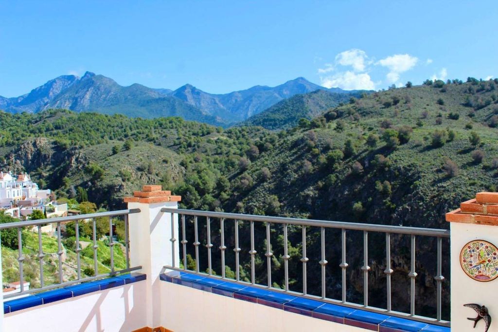 Maison de luxe à vendre à Frigiliana, 415 000 €, Photo 2