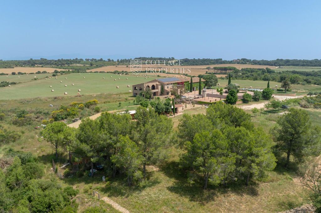 Maison de luxe à vendre à Llers, 2 200 000 €, Photo 4