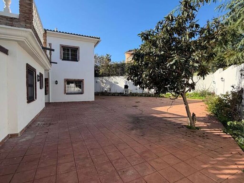 Luxury House for sale in Marbella, 2 250 000 €, Photo 5