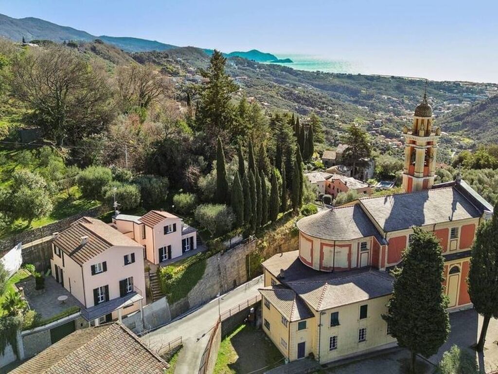 Luxury House for sale in Leivi, 830 000 €, Photo 1