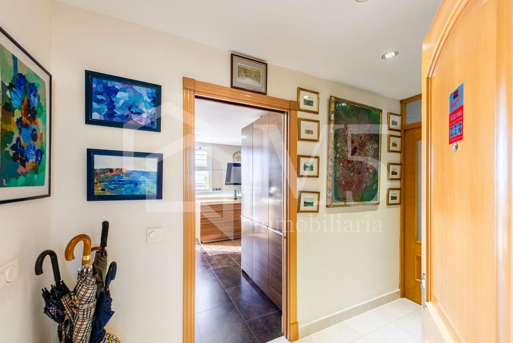 Luxury Apartment for sale in Torre Del Mar, 569 900 €, Photo 4