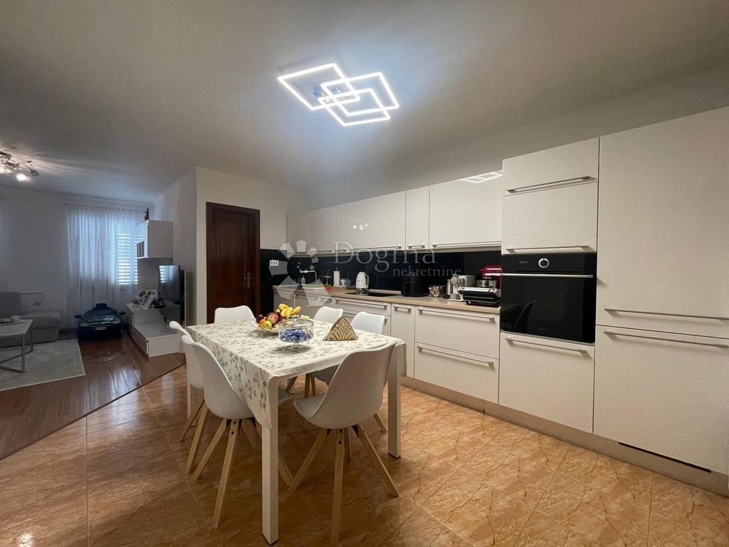 Luxury Apartment for sale in Rovinj, 1 529 000 €, Photo 2