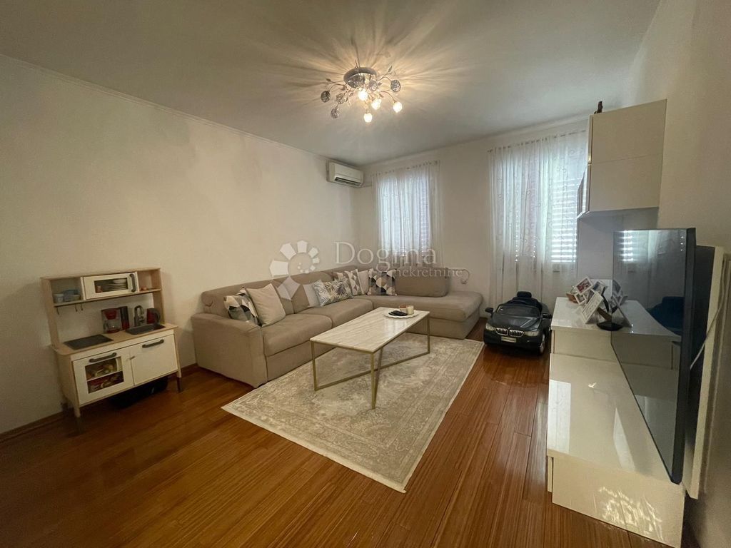 Luxury Apartment for sale in Rovinj, 1 529 000 €, Photo 3