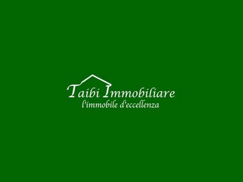 Luxury Apartment for sale in Catania, 740 000 €, Photo 1