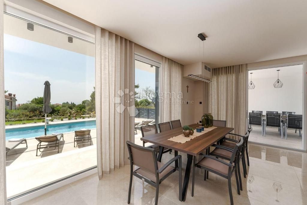 Maison de luxe à vendre à Porec, 1 250 000 €, Photo 4