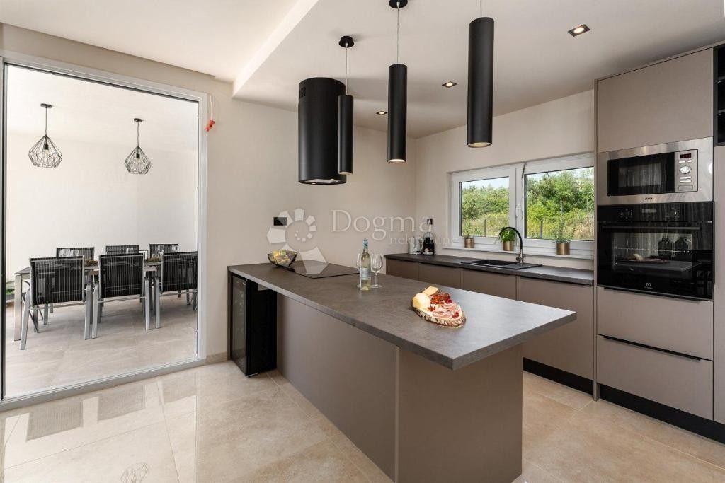 Maison de luxe à vendre à Porec, 1 250 000 €, Photo 6