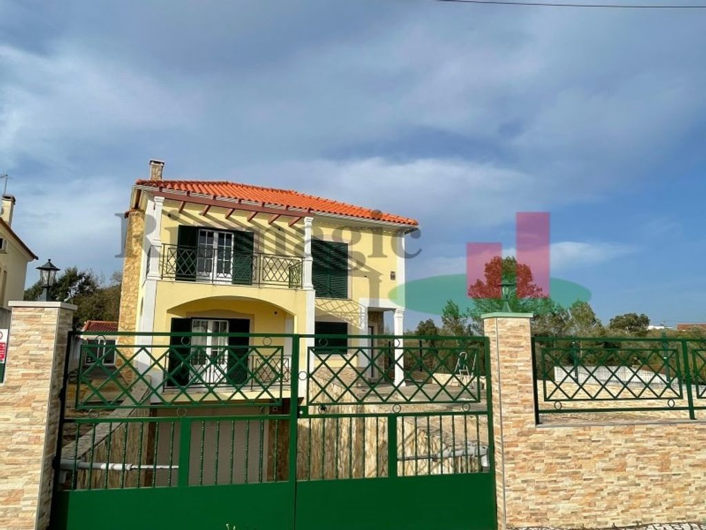 Maison de luxe à vendre à Azambuja, 445 000 €, Photo 1