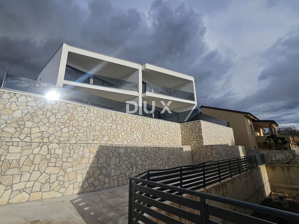 Maison de luxe à vendre à Crikvenica, 1 086 000 €, Photo 2