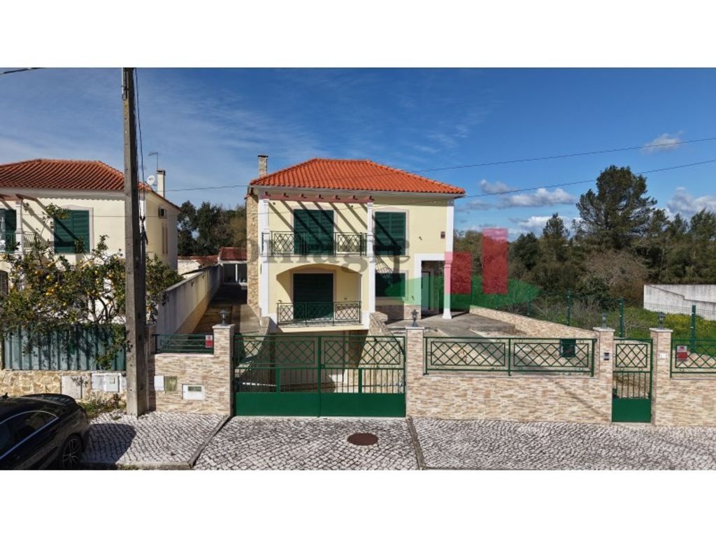 Maison de luxe à vendre à Azambuja, 445 000 €, Photo 2