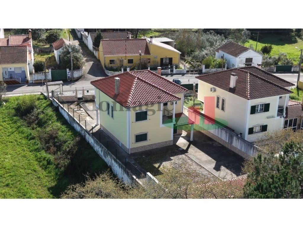 Maison de luxe à vendre à Azambuja, 445 000 €, Photo 3